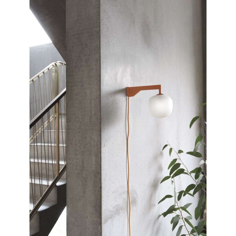 muuto rime wall lamp