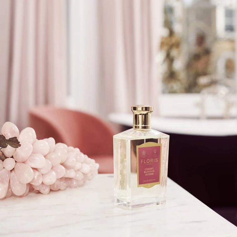 Eau de Parfum in 100 ml. from Floris Cherry Blossom Intense