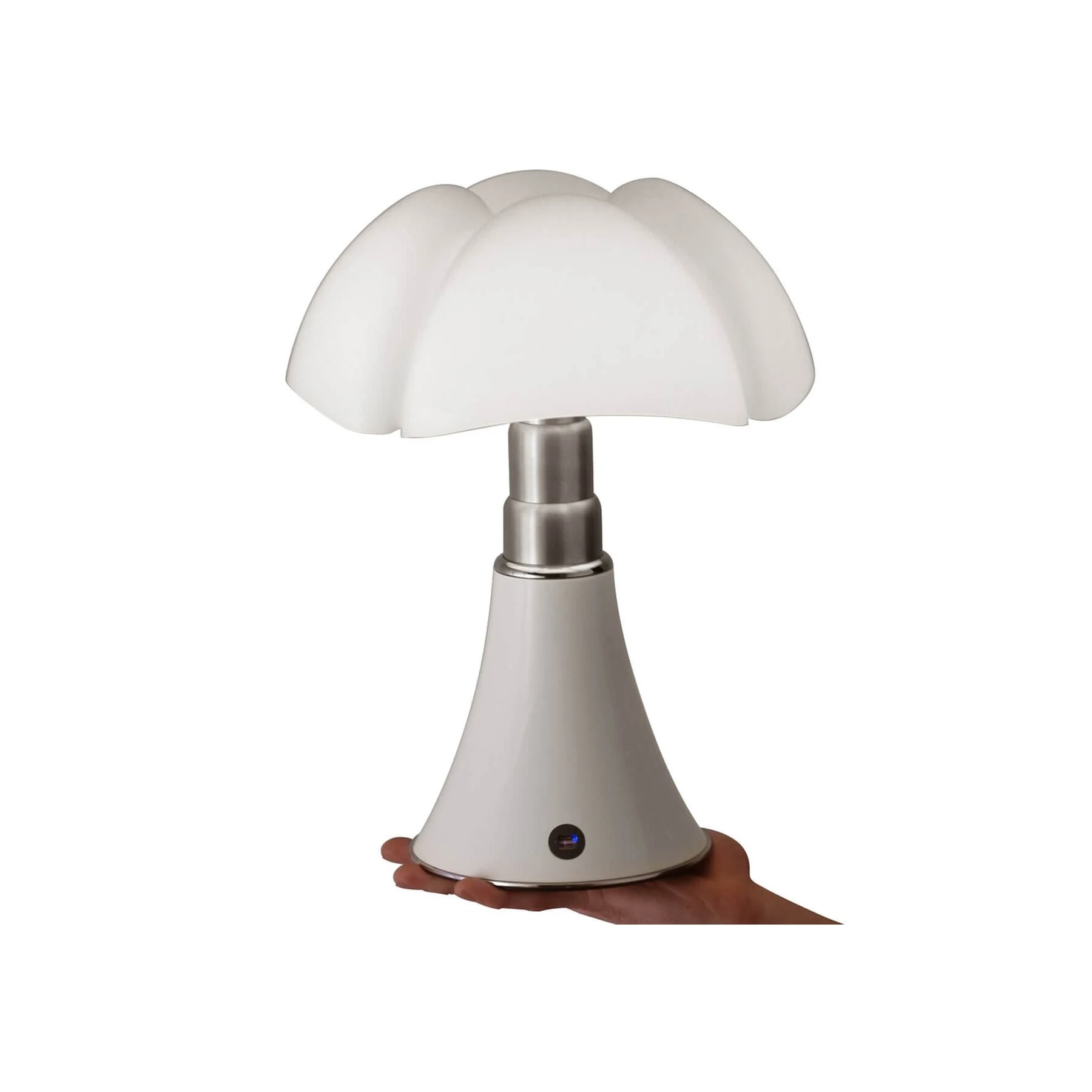 Lampe sans fil rechargeable Panthella Portable Metal LED Louis Poulsen