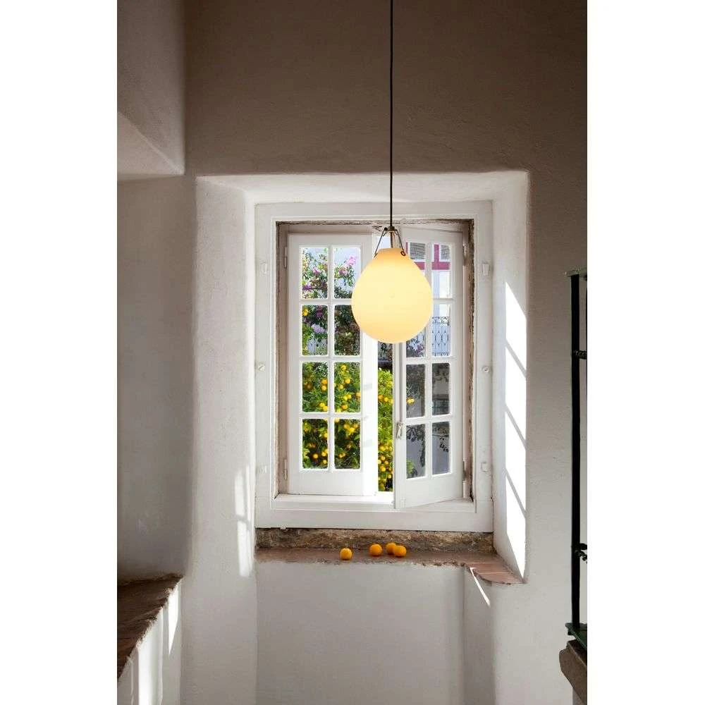 Moser Pendant Ø185 Matt White/Opal - Louis Poulsen - Buy online