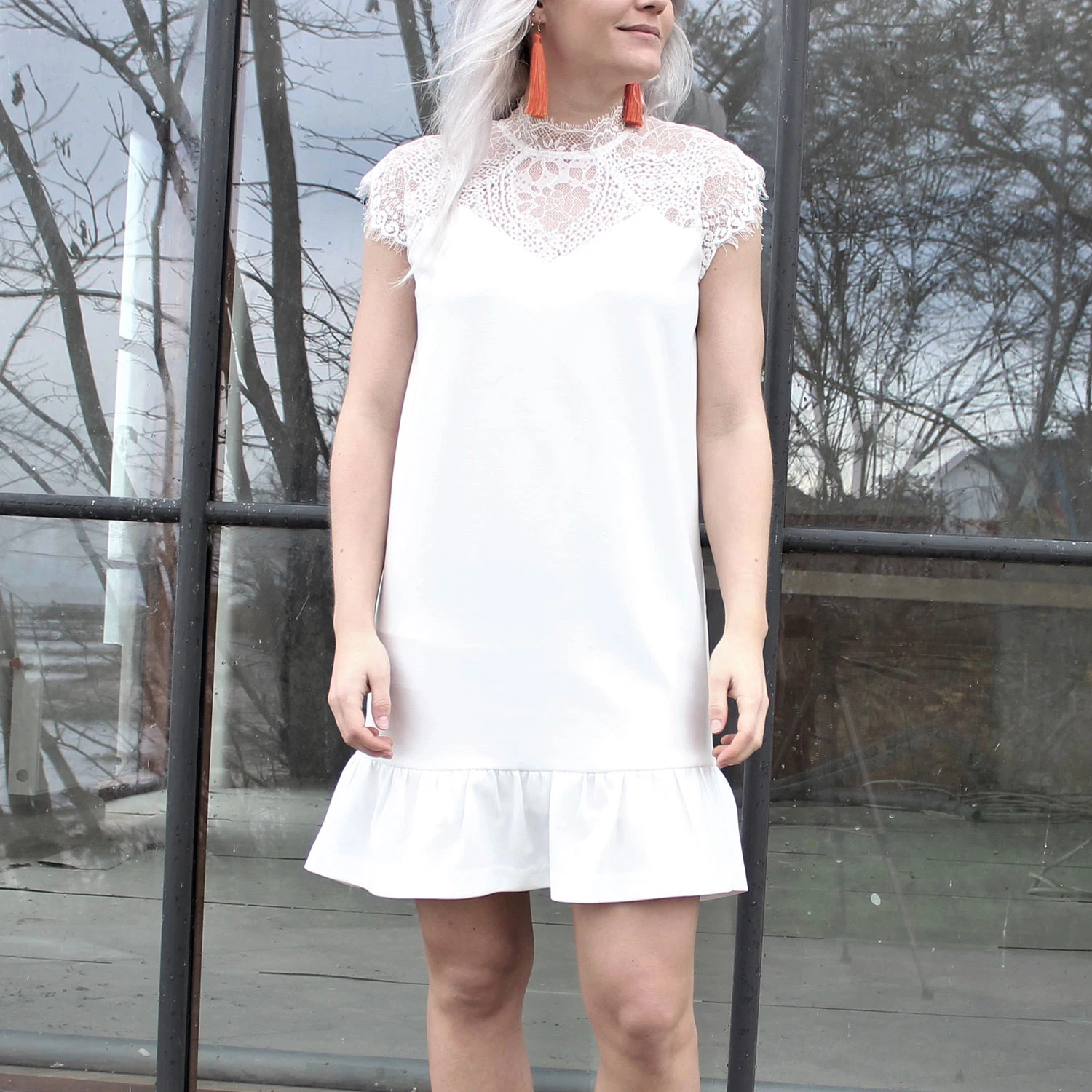 Maryanne Jones mærke romantisk Foxy Kjole i hvid fra Neo Noir - Køb Neo Noir online her!