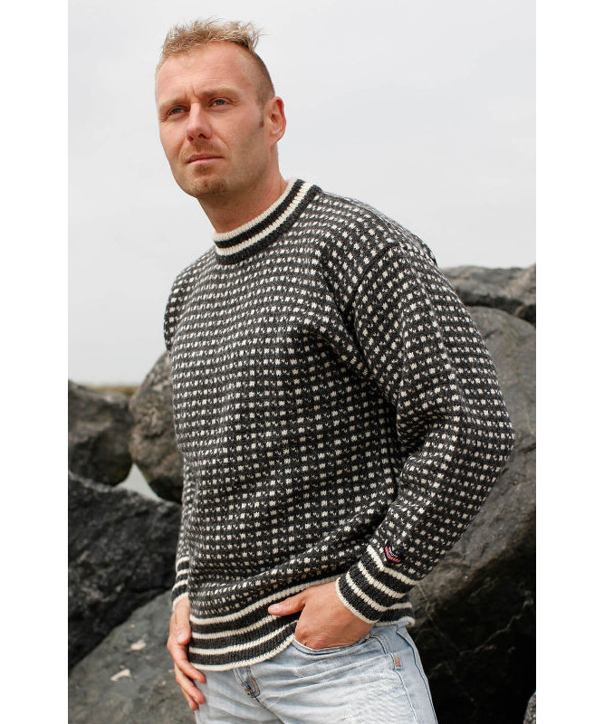 Se Norwool færøsk sweater (Koks, L) hos Specialbutikken