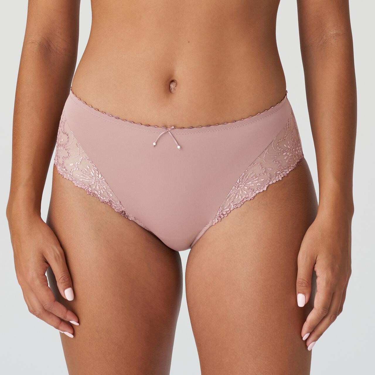 Spanx Undie-Tectable Lace Thong SP0615