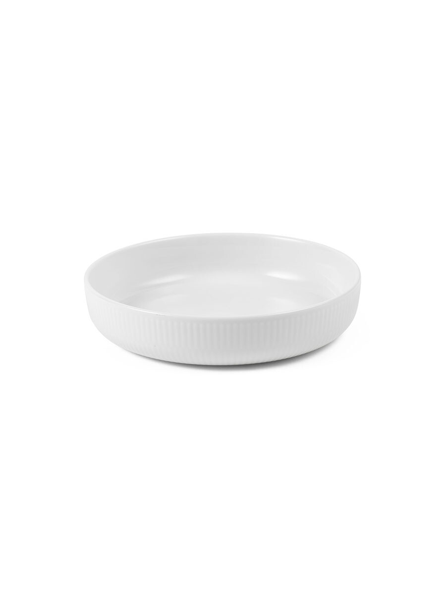 Royal Copenhagen Hvid Riflet, rundt ovnfast fad 18,5 cm