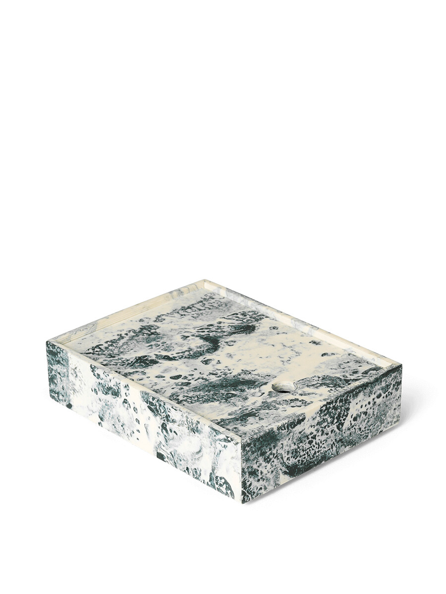 Mist Box, 15 x 20 cm fra Ferm Living (Emerald Off-white)