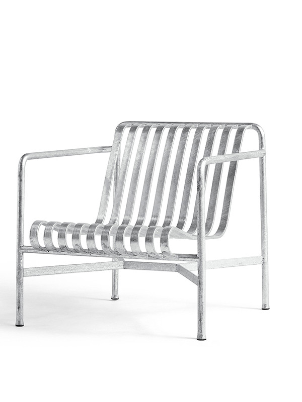 Palissade Lounge Chair Low, hot galvanised fra Hay