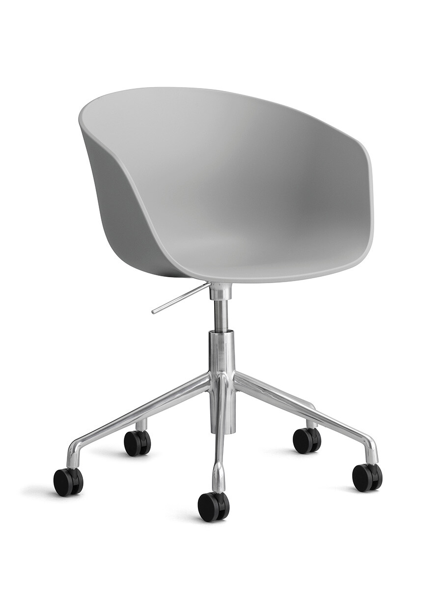 About a Chair AAC 52 fra Hay (Concrete grey, Poleret aluminium)