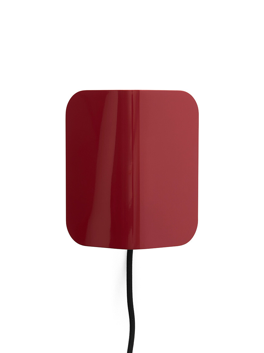 Apex Wall Lamp fra Hay (Maroon Red)