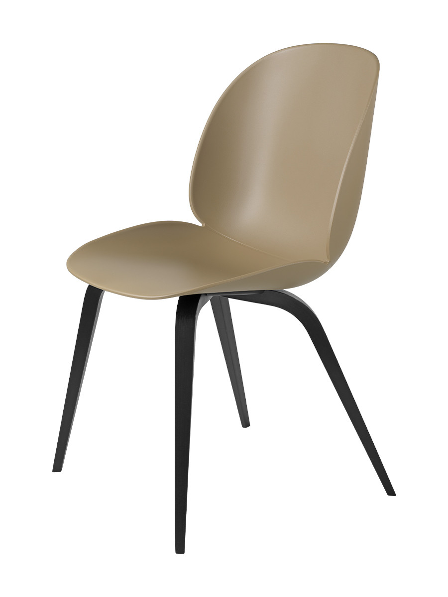 Beetle Chair, upolstret fra GUBI (Pebble Brown shell, Wood base, Black stained beech base)