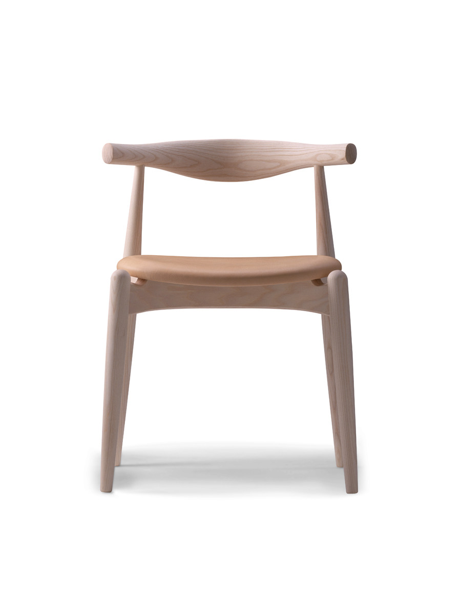 CH20 Elbow Chair i bøg af Hans J. Wegner (Stofgruppe 4, Sæbebehandlet)