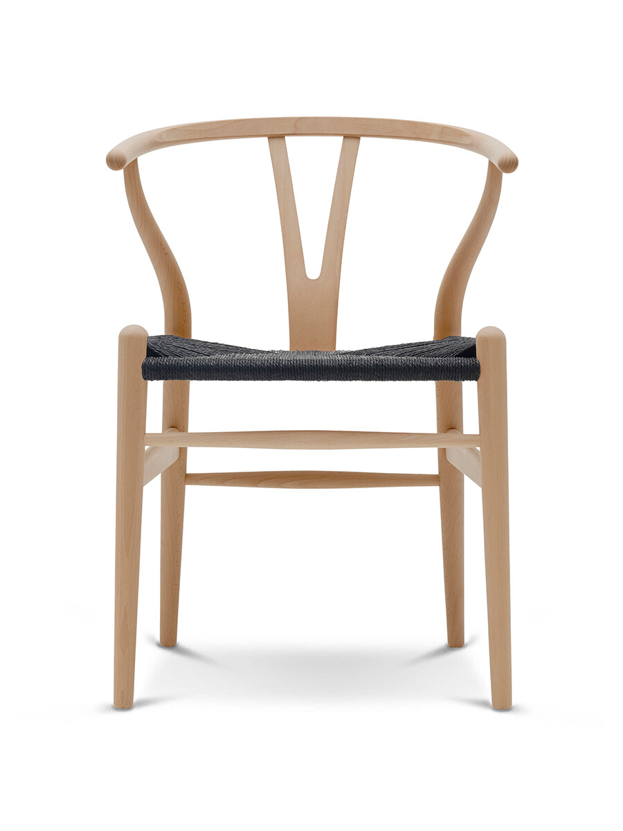 Y-stol CH24, Bøg olie med sort flet af Hans J. Wegner