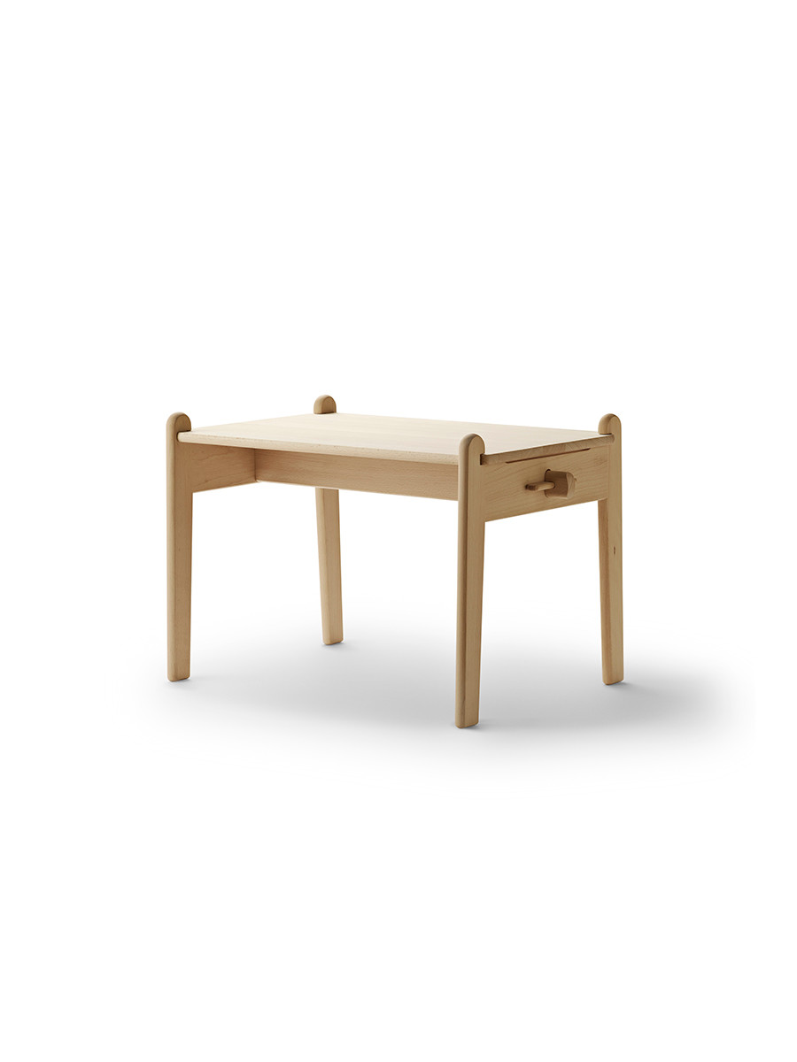 Peters Bord CH411 af Hans J. Wegner