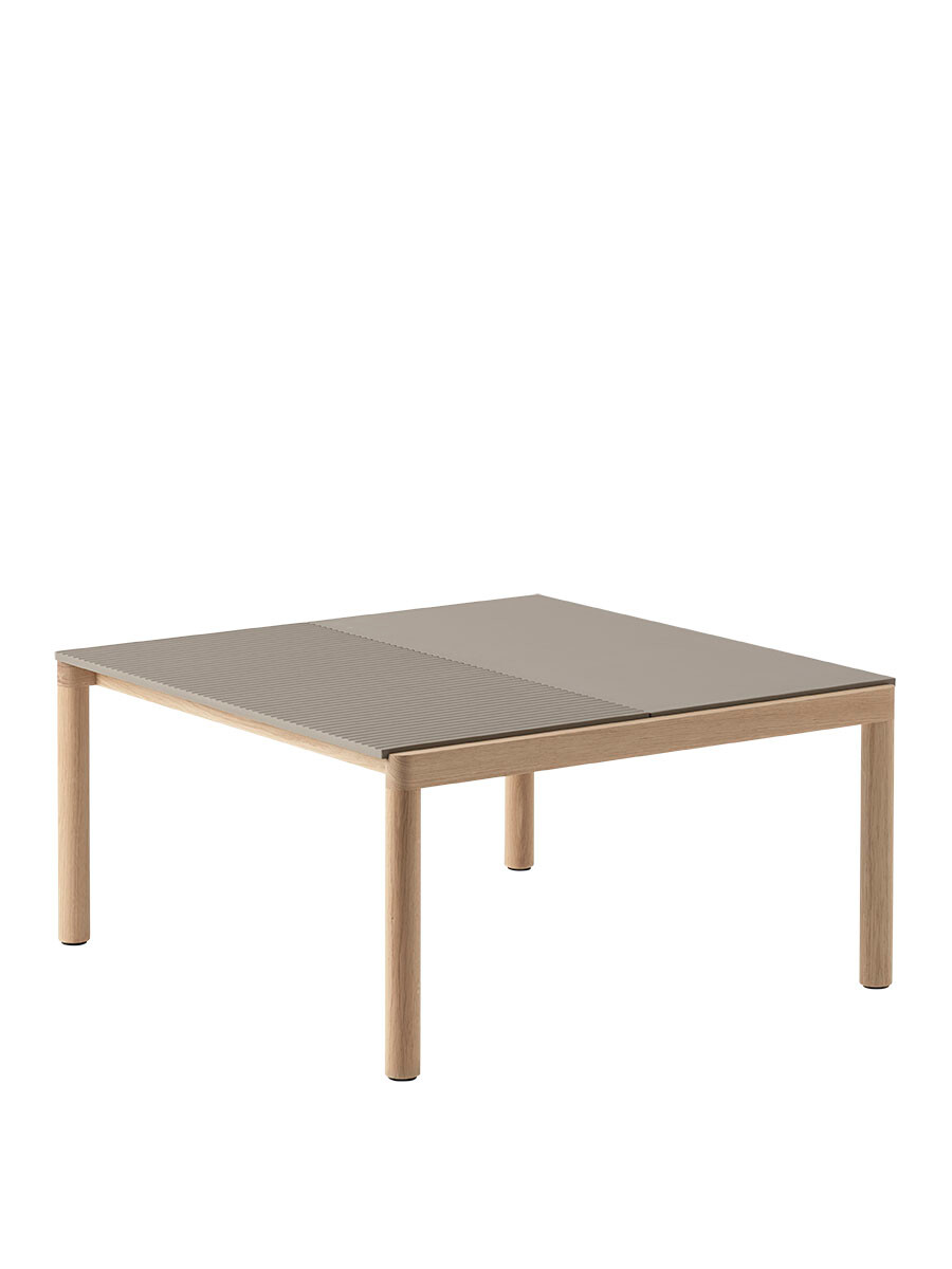 Couple Coffee Table, 80 x 84 cm fra Muuto (Taupe / Oak, Wavy)