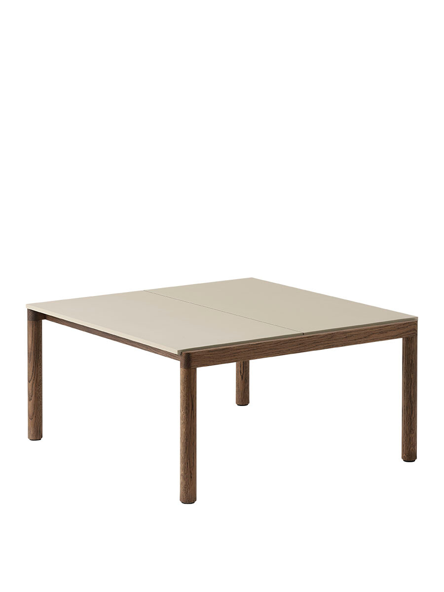 Couple Coffee Table, 80 x 84 cm fra Muuto (Sand / Dark Oiled Oak, Plain)