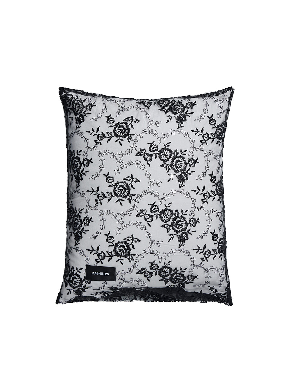 Rose Lace Pillow Cover Single fra Magniberg (Black, 50 x 70 cm)