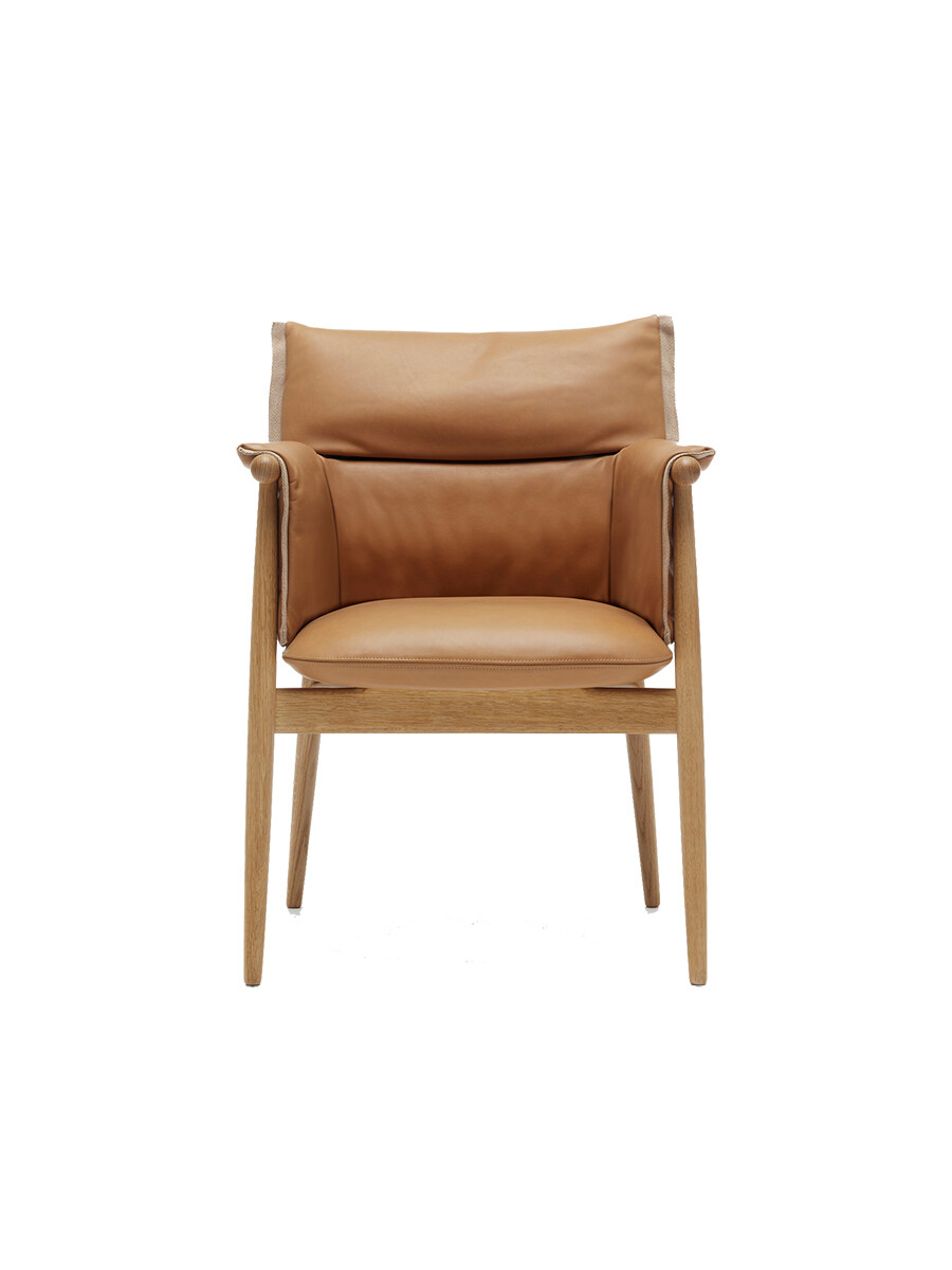 E005 Embrace Chair af EOOS (Sort eg, Eg/stofgruppe 2)