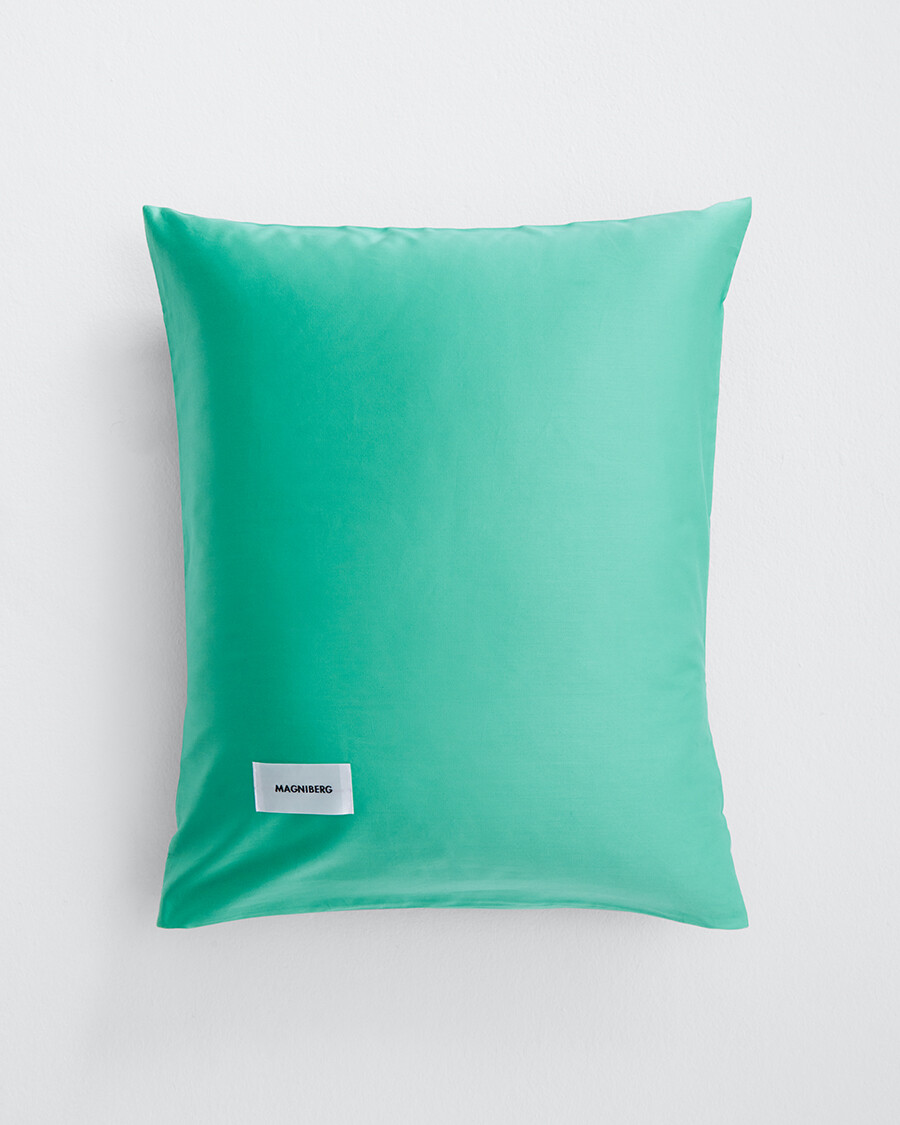 Pure Sateen Pillow Cover 50x70 cm fra Magniberg (Fresh Green)