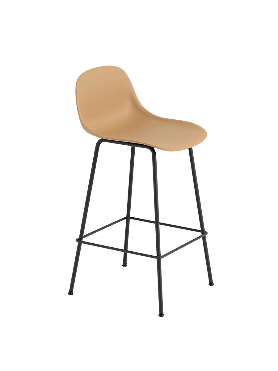 Fiber Barstool tube w. back fra Muuto (Lille, Ochre/ black base)