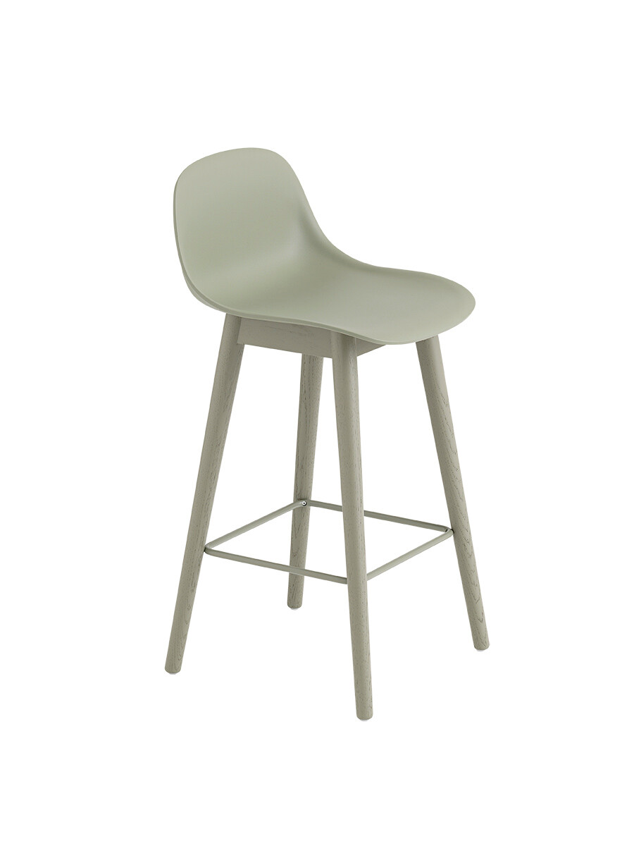 Fiber Bar Stool Wood w. back fra Muuto (Lille, Dusty green/ dusty green)