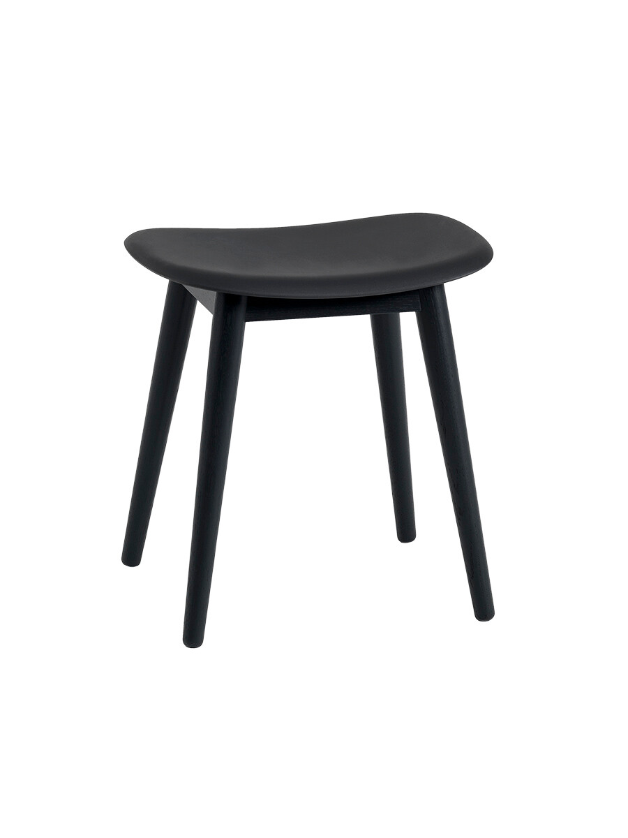 Fiber Stool Wood fra Muuto (Black/ black base)