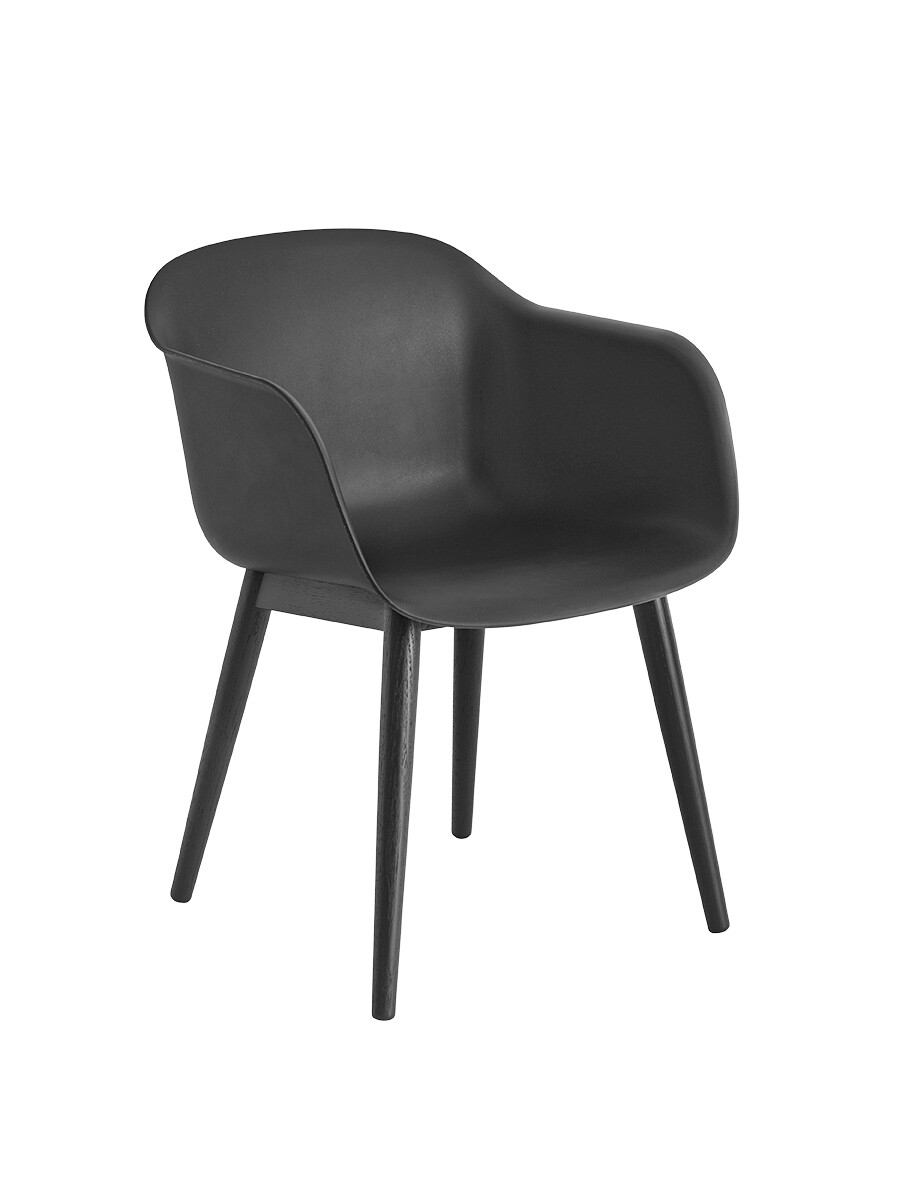 Fiber Armchair, wood fra Muuto (Black/ black base)