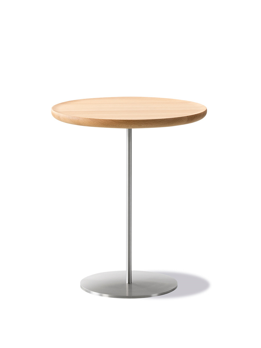 Pal Table Ø44 fra Fredericia Furniture (H: 38 cm, Eg lys olie, Sort)