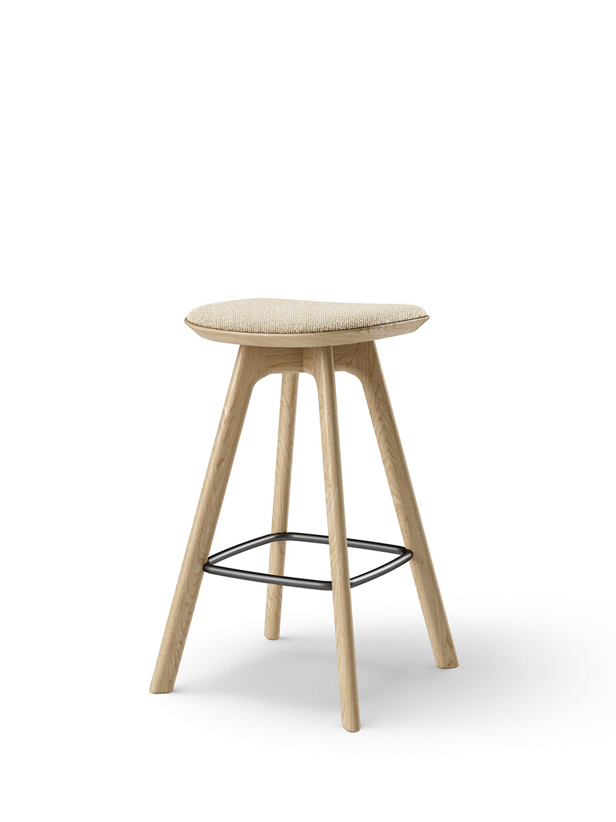 Pauline Counter Stool m. Træben, olieret eg fra Brdr. Krüger (Moss 0019, cream fabric)