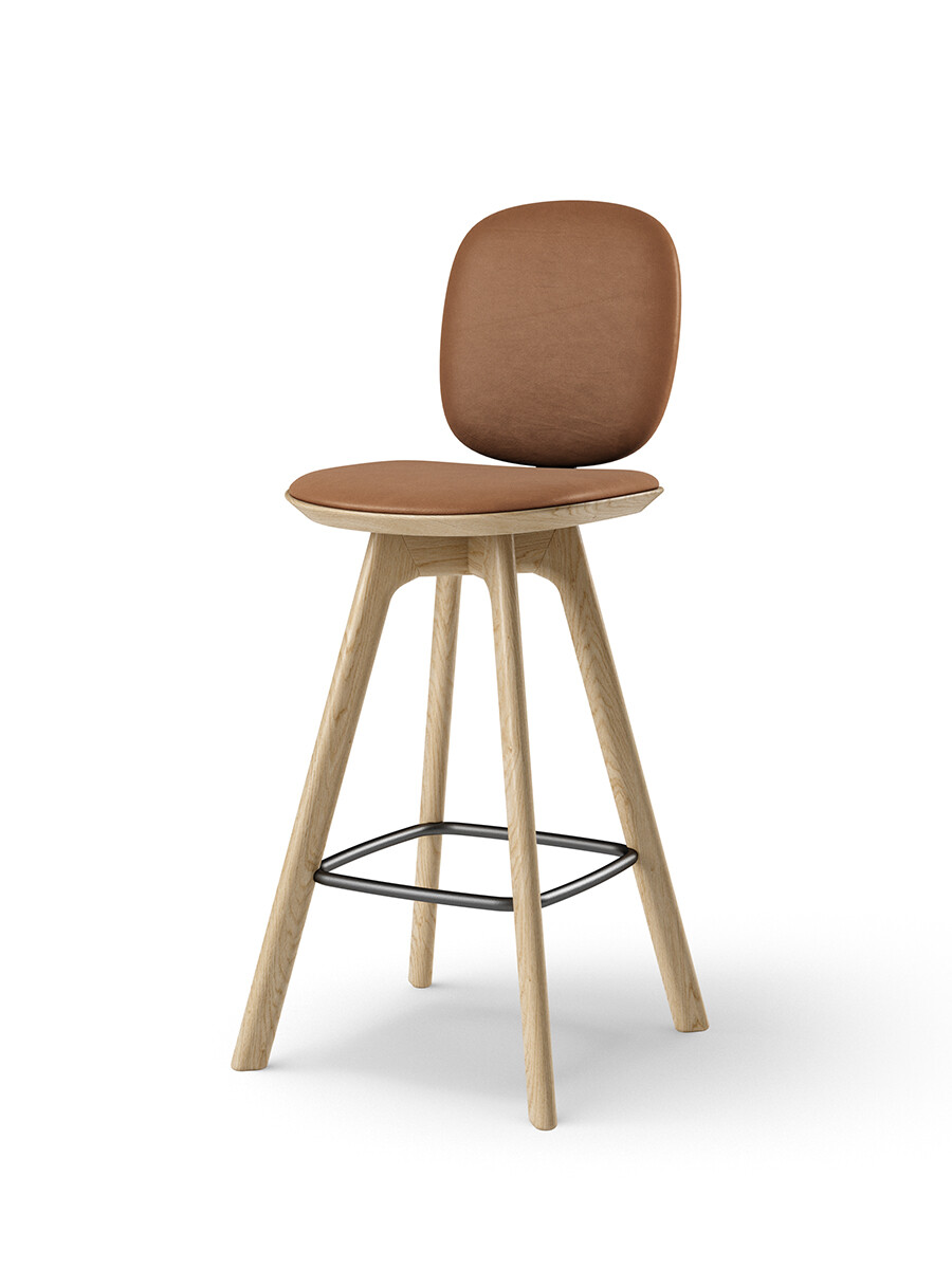 Pauline Comfort Counter Stool m. Træben, olieret eg fra Brdr. Krüger (Spectrum, brandy leather)