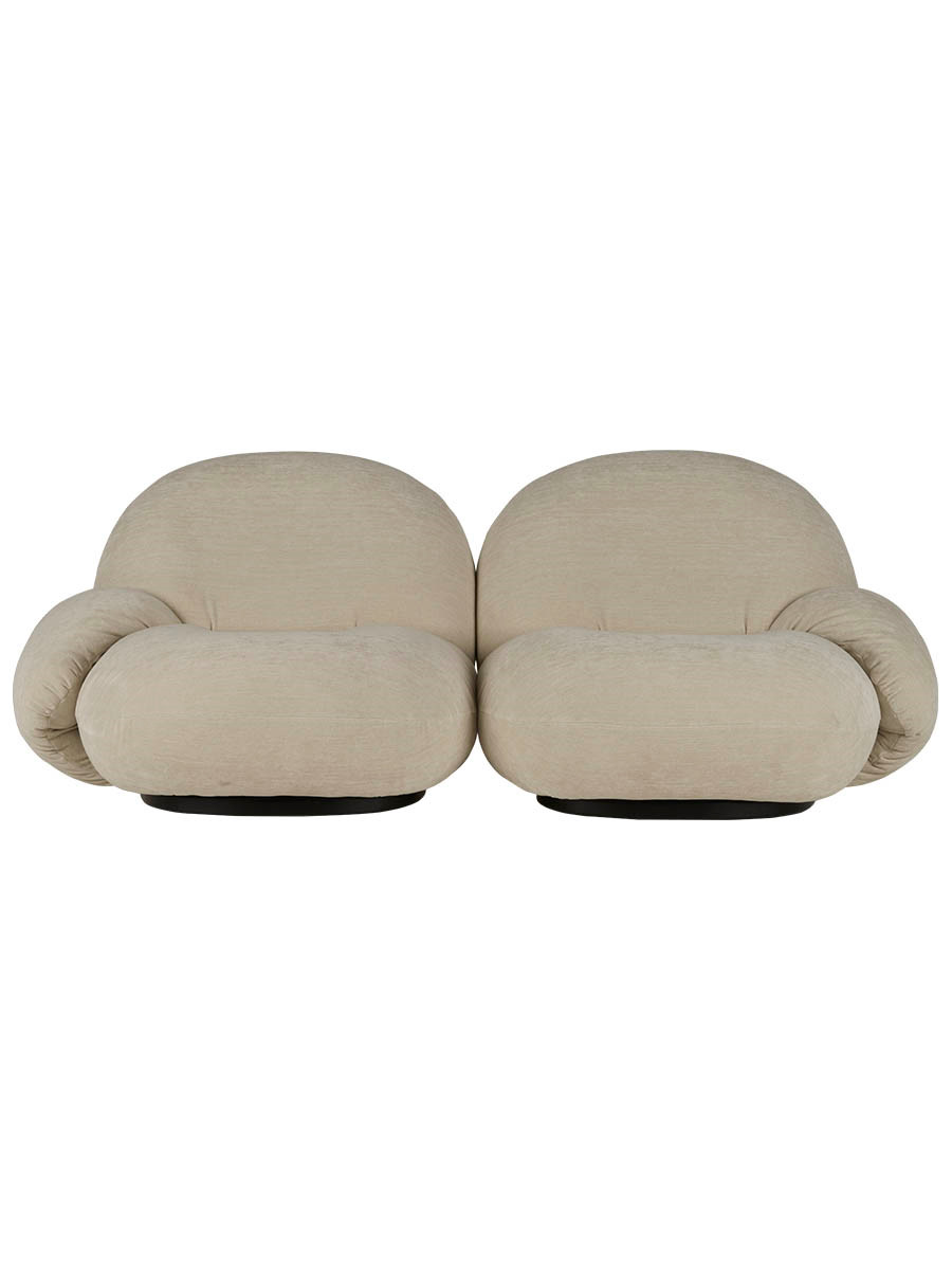 Pacha Sofa 2-seater w. Armrest fra GUBI (Prisgruppe 2, Pearl Gold)