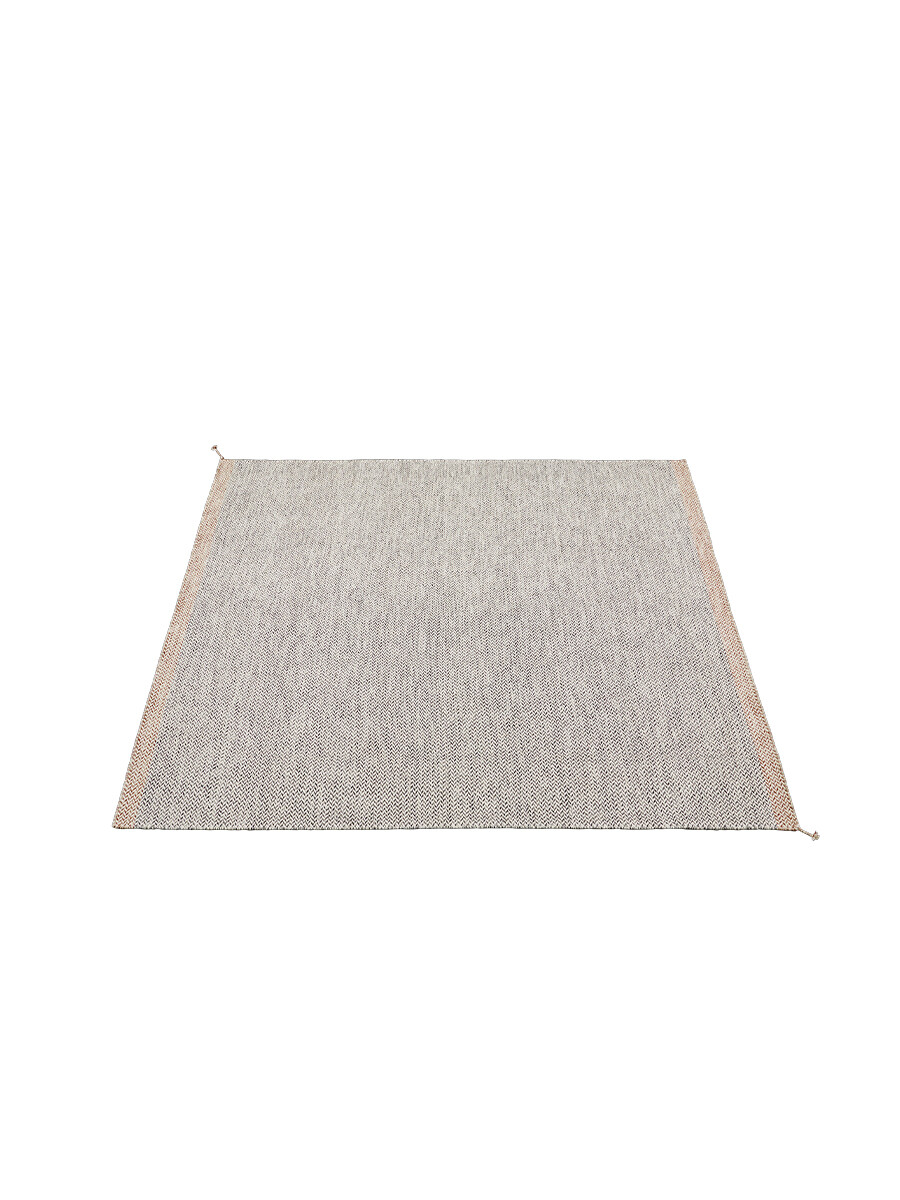 PLY Rug fra Muuto (Black-white, 240 x 240 cm)