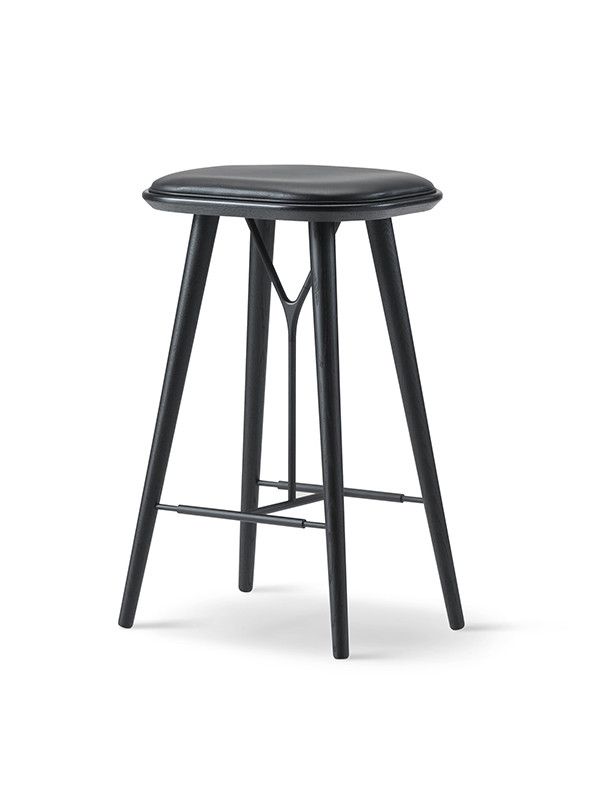 Spine Stool fra Fredericia Furniture (Stofgruppe 1, Eg lak)