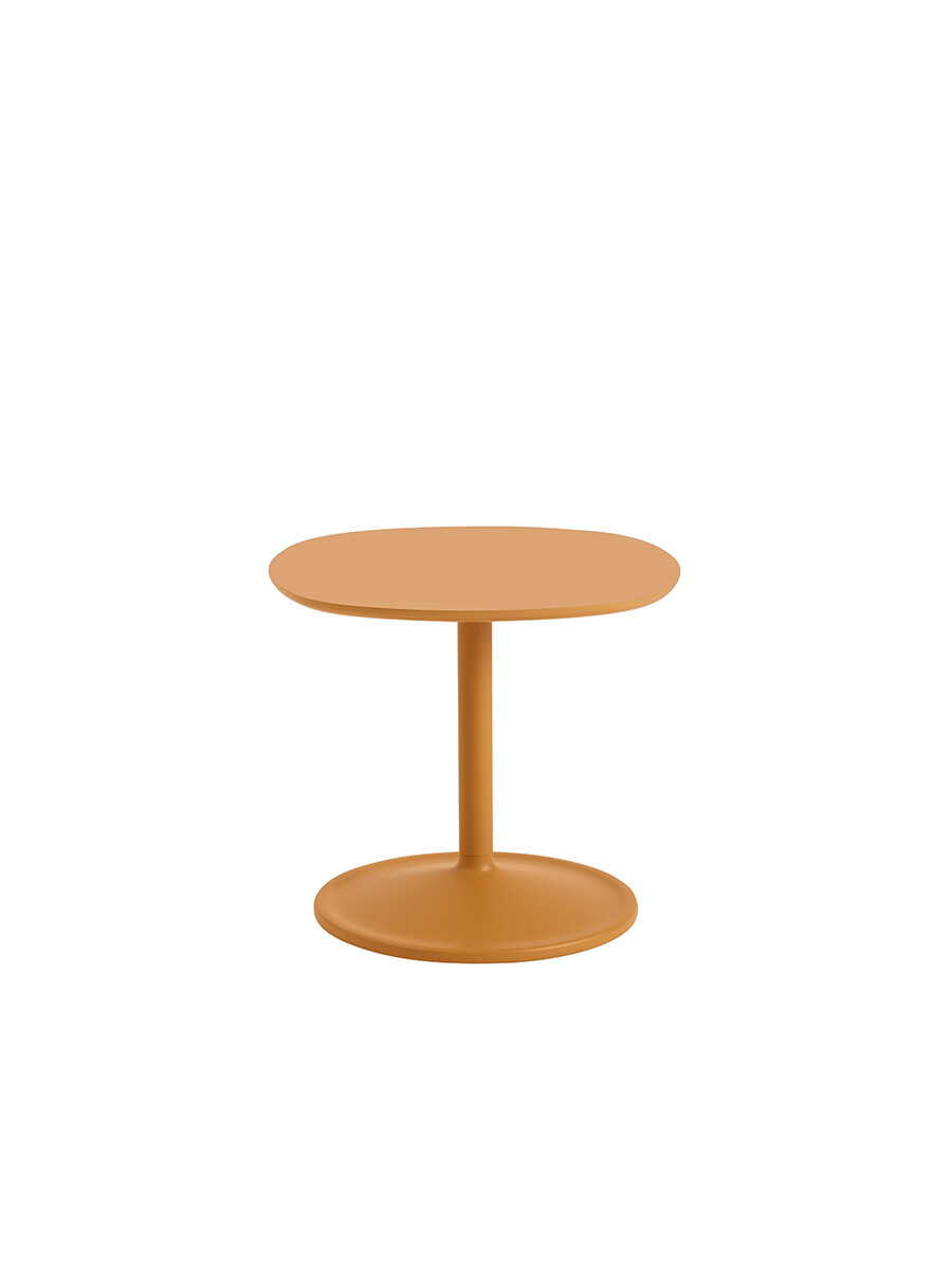 Soft Side Table, 45x45 fra Muuto (Orange Laminate)