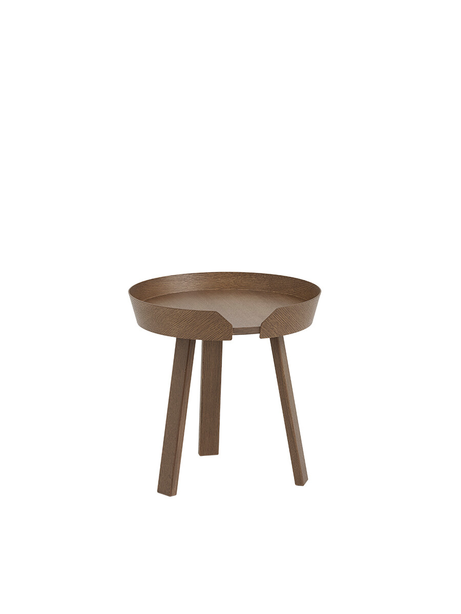 Around Coffee Table, small fra Muuto (Dark stained brown)