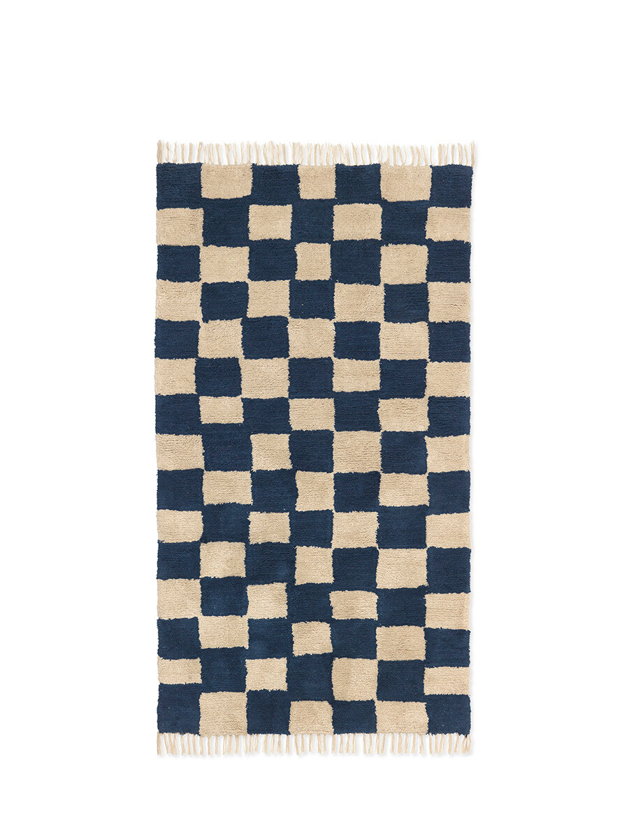 Mara Washable Rug 90 x 150 cm, deep blue fra Ferm Living