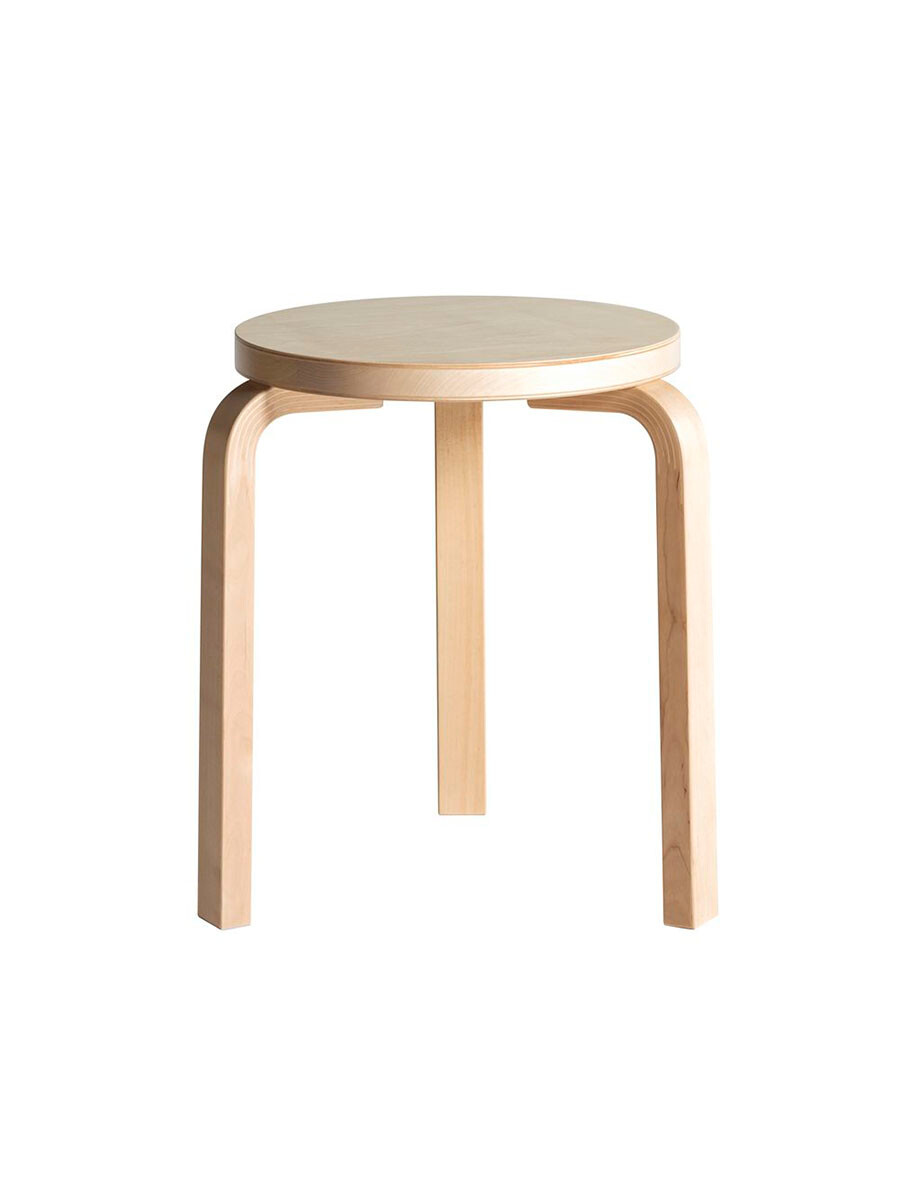 Stool 60, lakeret birk fra Artek