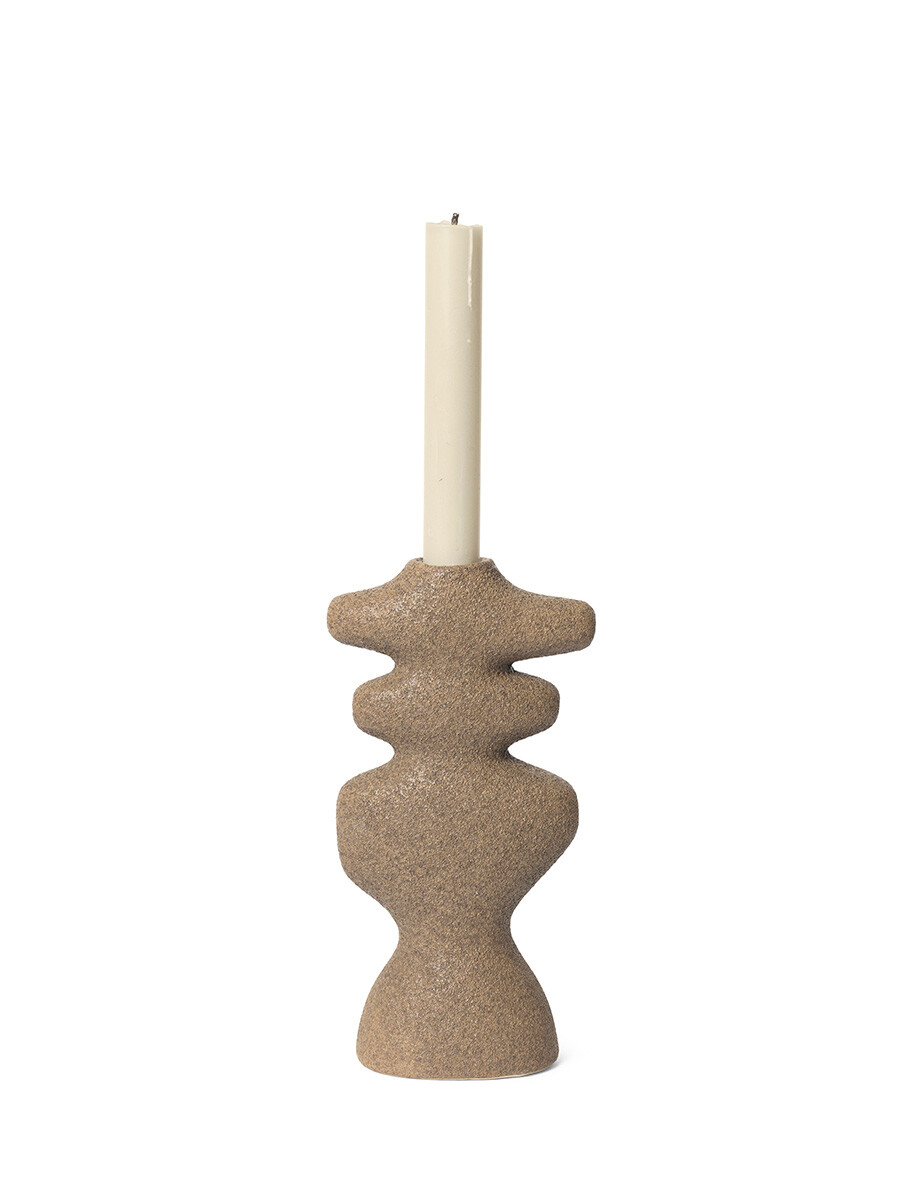 Yara Candle Holder Large, dark sand fra Ferm Living