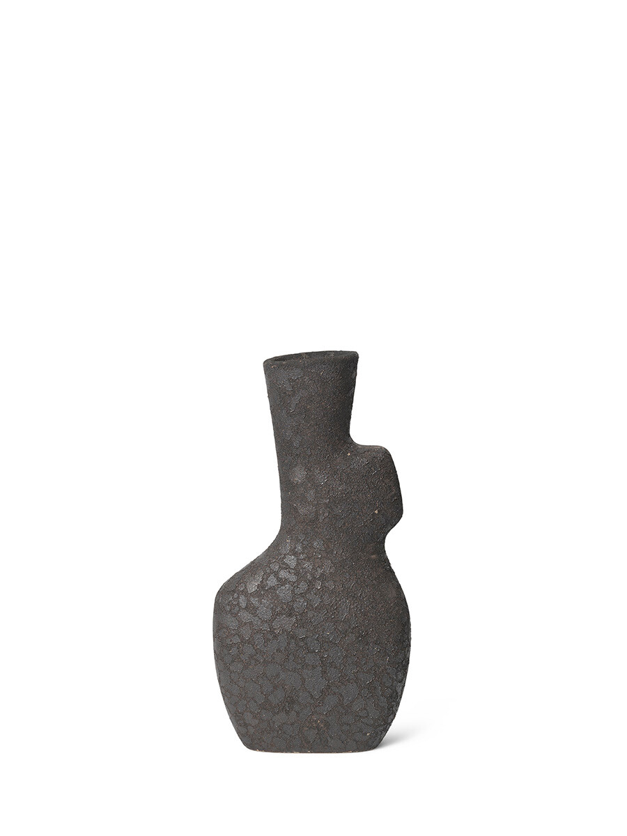 Yara Vase Large, rustic iron fra Ferm Living