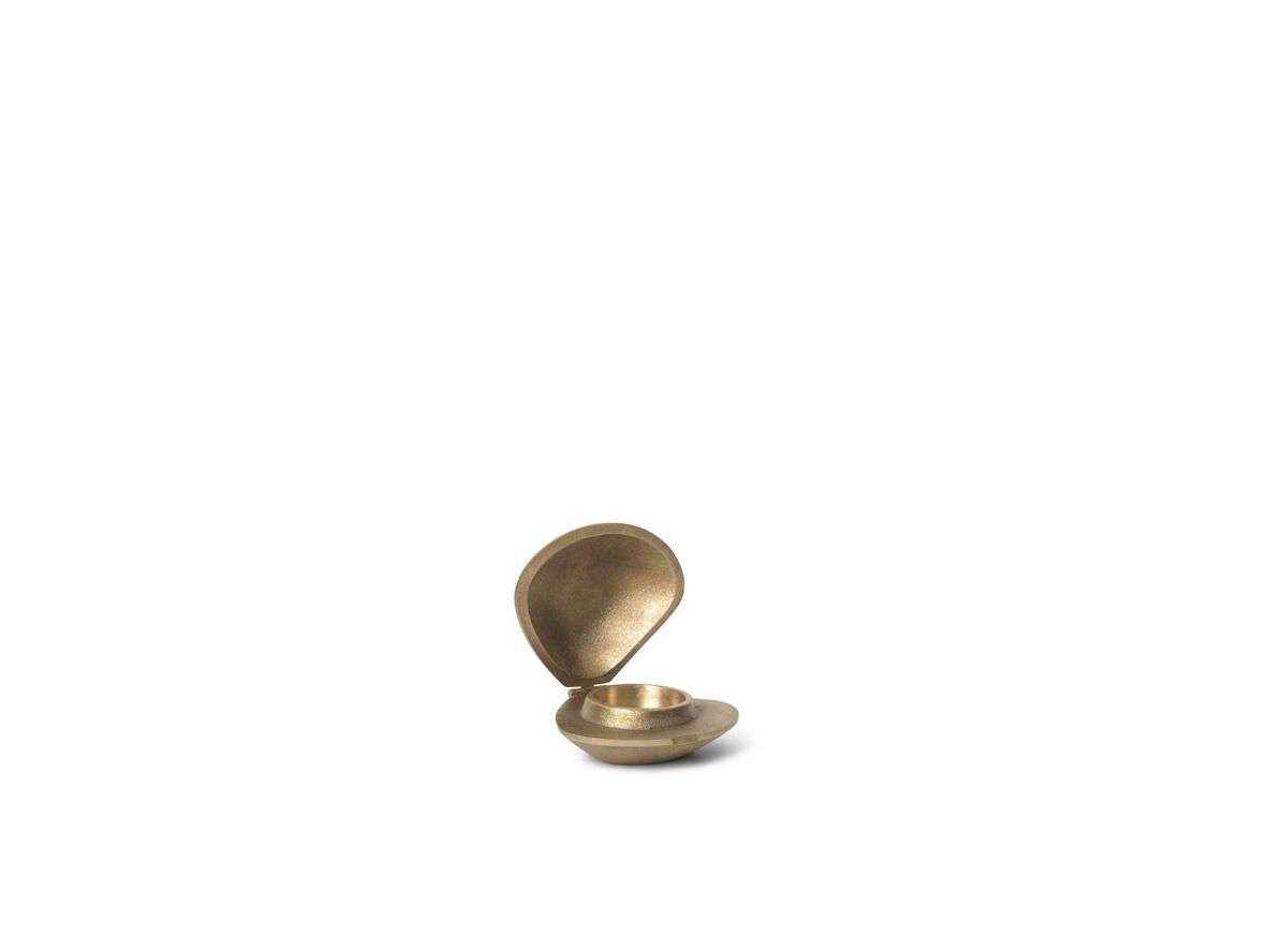 Ferm Living – Clam Candle Holder Brass