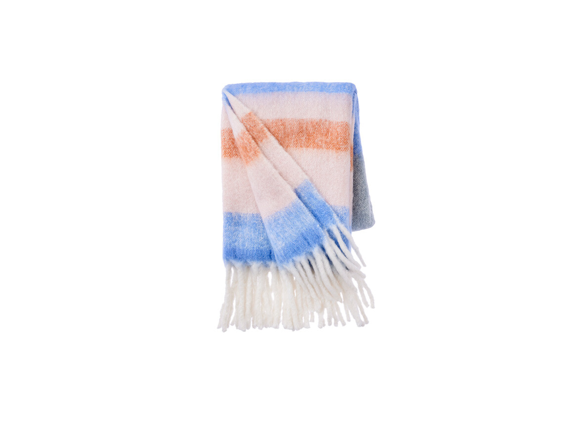 Cozy Living – Mathea Throw Striped Sea Blue Cozy Living