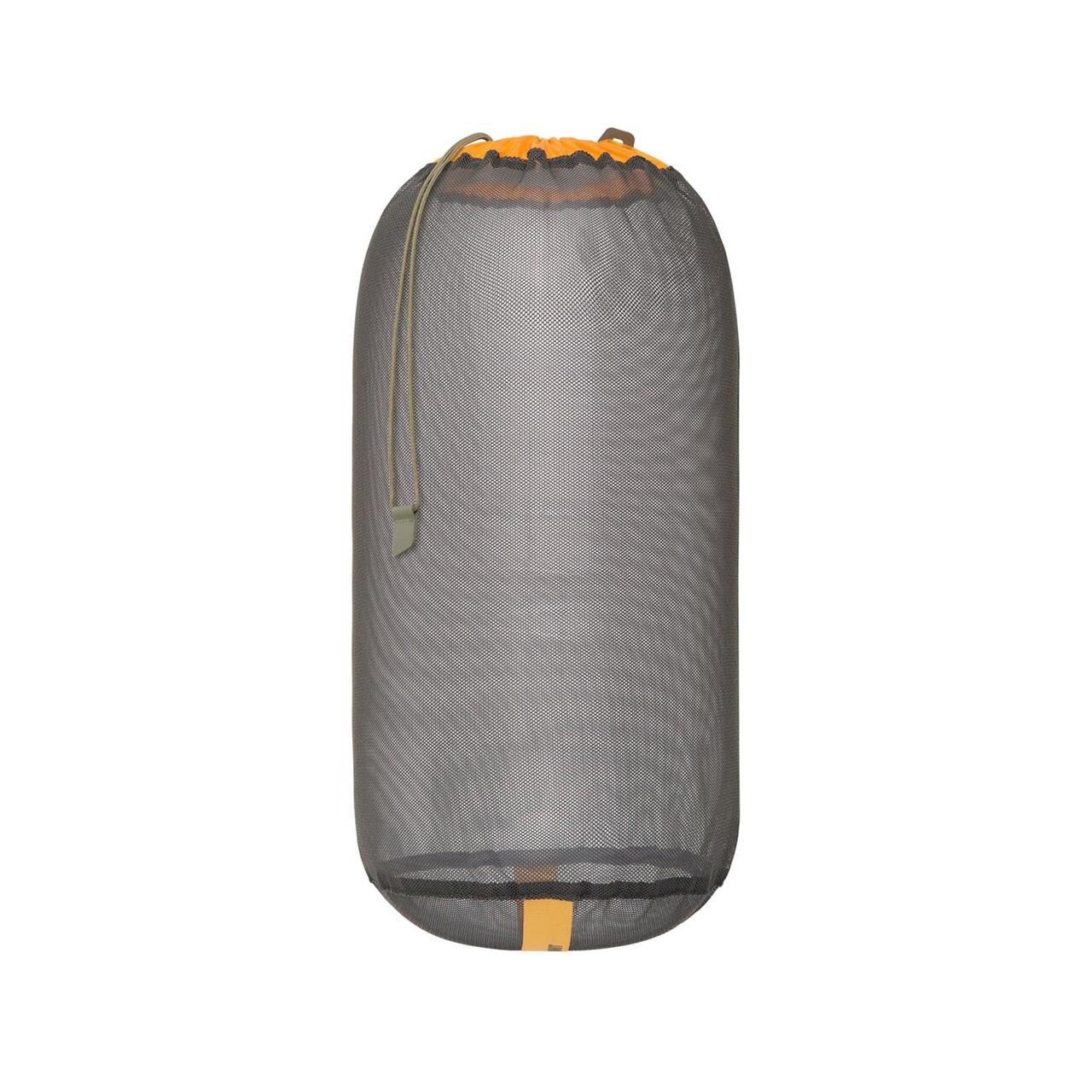 Oplev den alsidige Sea To Summit Mesh Stuff Sack på 13 liter i en smuk Zinnia-farve. Denne lette og luftige opbevaringsløsning er perfekt til camping, rejser eller daglig brug. Mesh-designen sikrer optimal ventilation og hurtig tømning af indholdet, mens den robuste konstruktion garanterer langvarig holdbarhed. Den er foldbar og nem at pakke, hvilket hjælper med at holde dit udstyr organiseret og let tilgængeligt.

- 13 liters kapacitet for alsidig opbevaring
- Letvægts og kompakt design
- Mesh-materiale for optimal ventilation
- Robust og slidstærk konstruktion
- Ideel til rejser, camping og hverdag
- Farverig Zinnia-farve for personlig stil